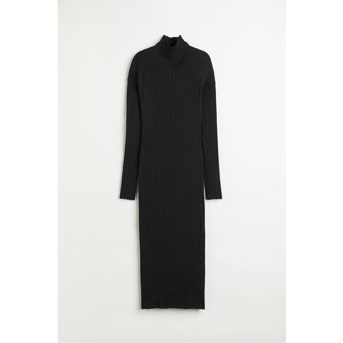Платье H&M, черный - изображение №1
