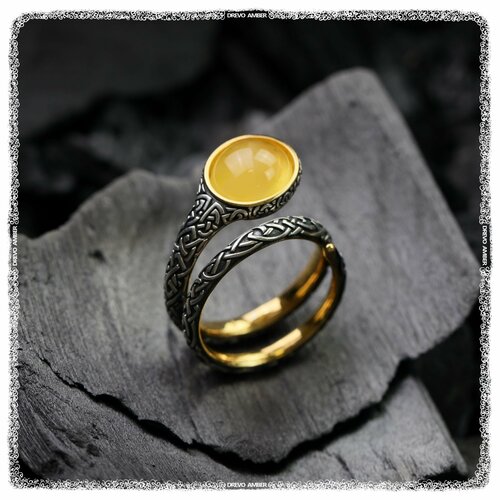 Кольцо Серебряное кольцо с янтарной вставкой, серебро, 925 проба, золочение, янтарь, золотой, серебряный (желтый/серебристый/золотистый) - изображение №1
