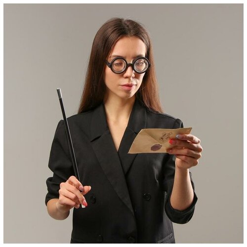 Карнавальный набор «Волшебник Гарри» очки, палочка, письмо (комплект из 6 шт) (черный/бежевый) - изображение №1
