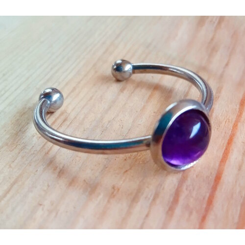 Кольцо перстень с аметистом, аметист, безразмерное, фиолетовый (фиолетовый/серебристый/золотистый)