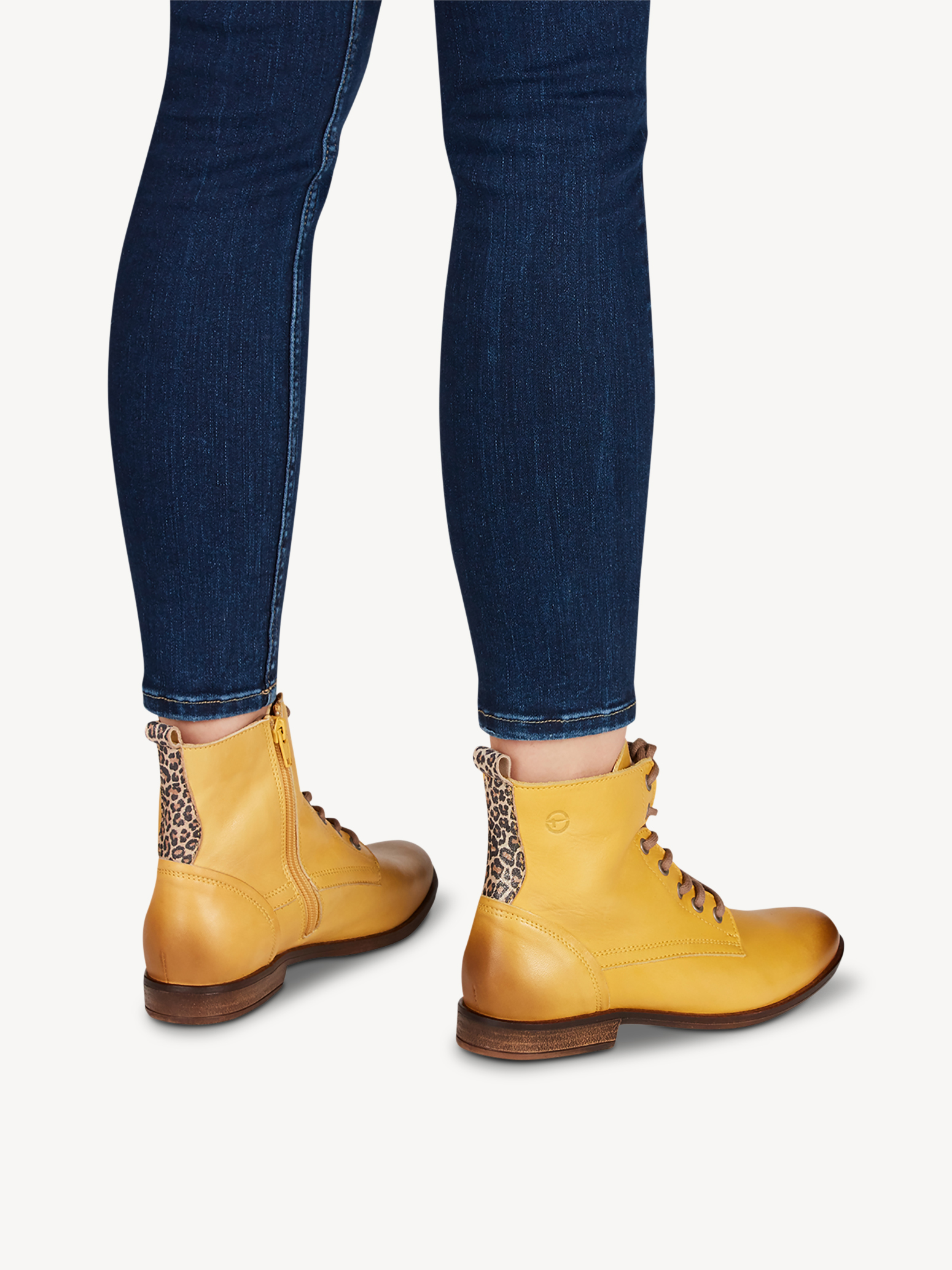Ботинки женские (желтый) - изображение №1